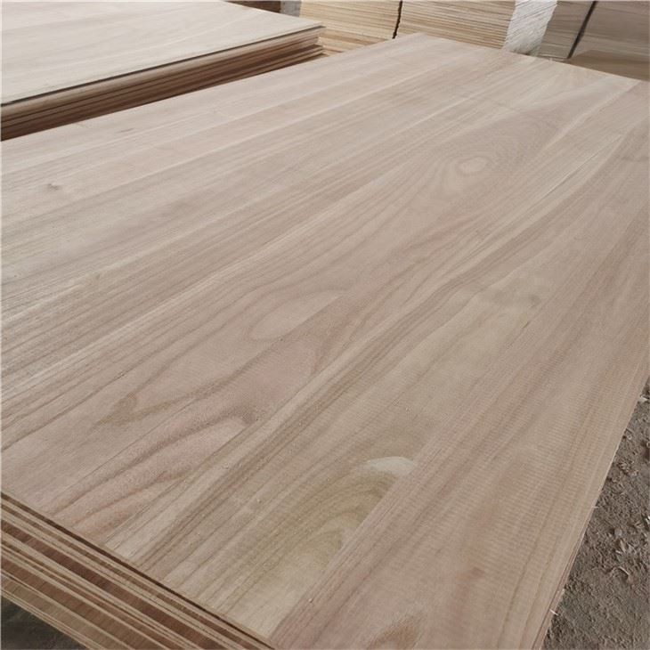 Furnizor de lemn masiv de paulownia